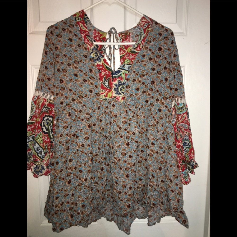 Cute flowy tunic top